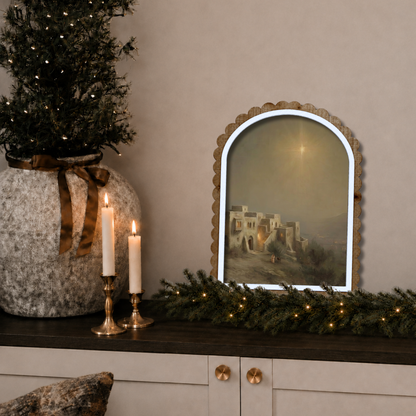 Scalloped Arch Wooden Frame - 10x14