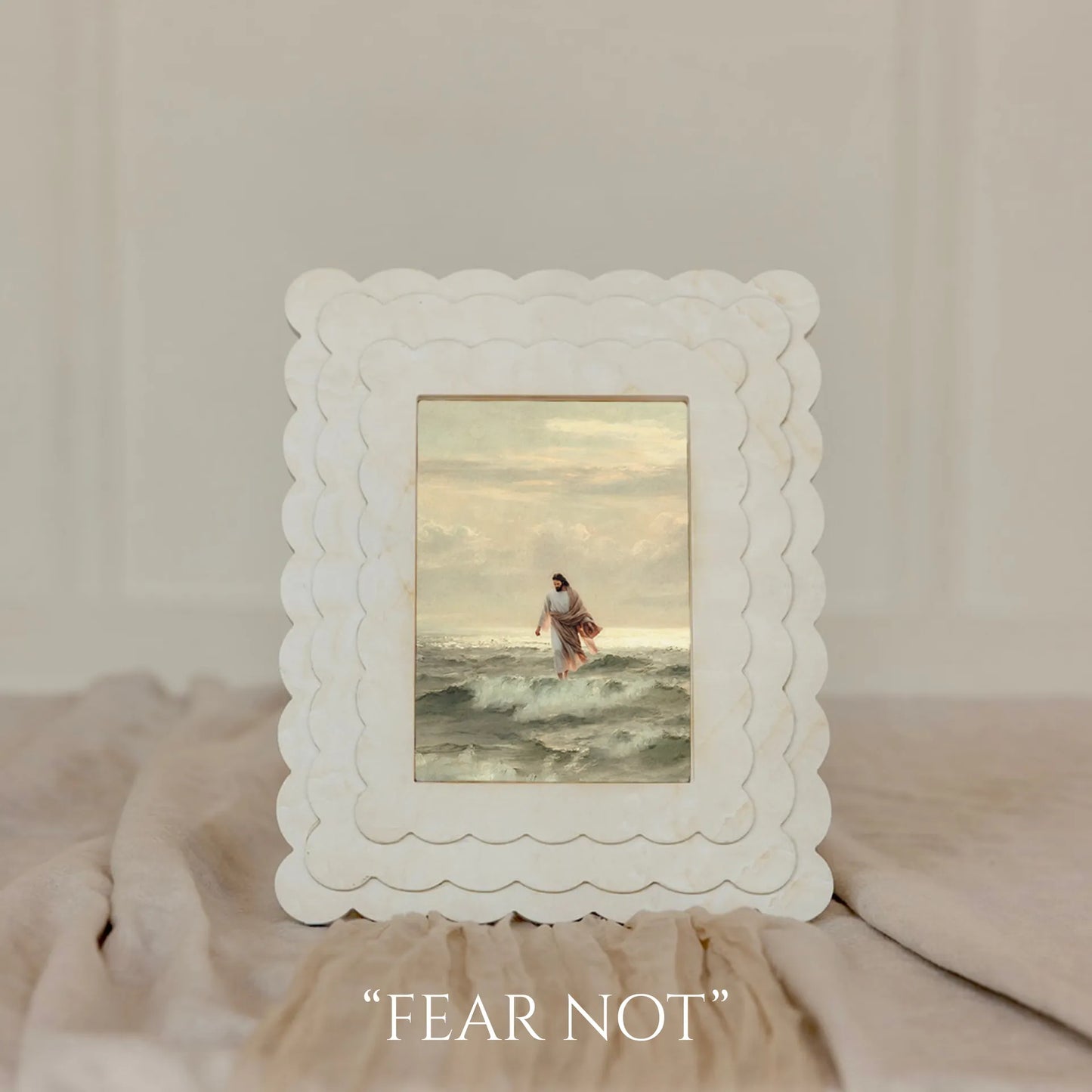 White Scalloped Frame - 5x7