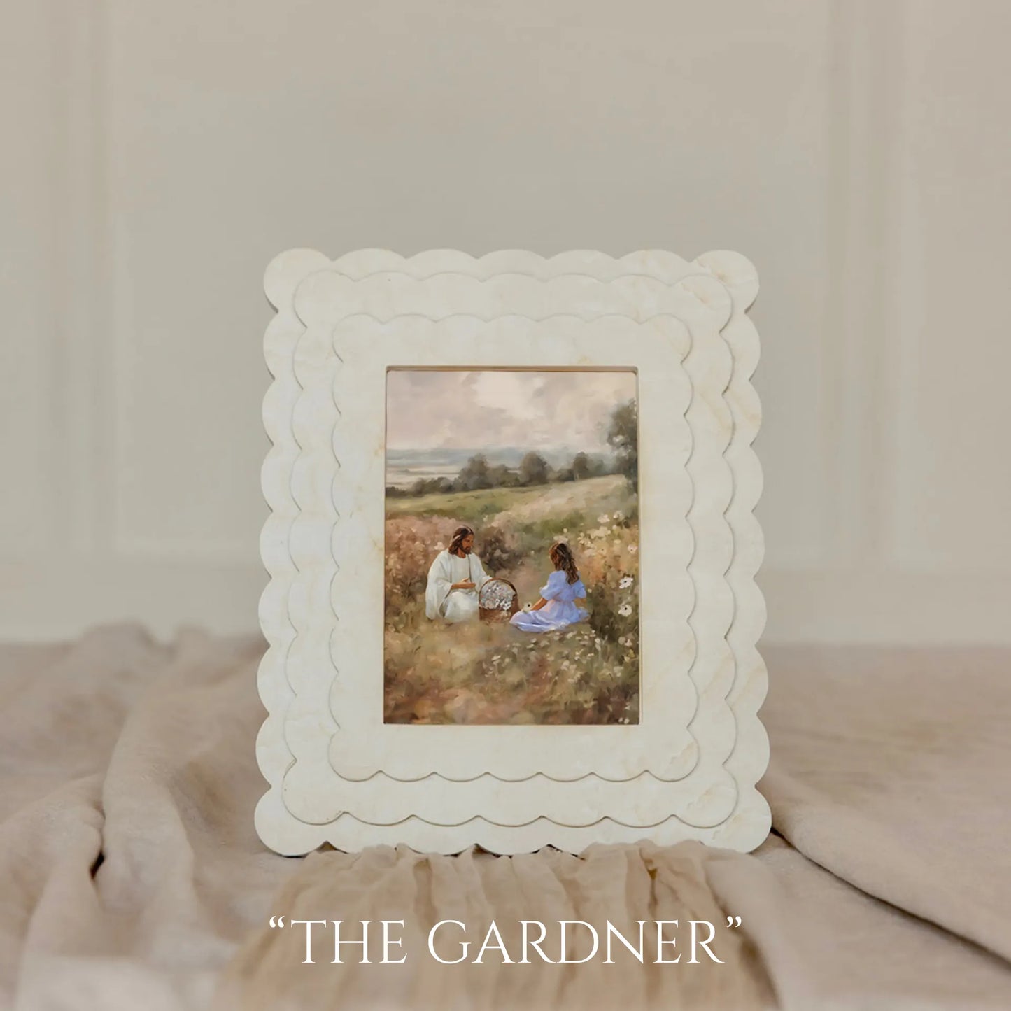 White Scalloped Frame - 5x7